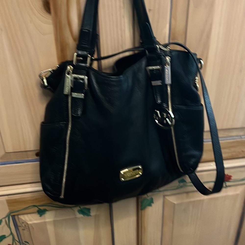Michael Kors all leather handbag. Satchel and shoulder straps. - Picture 2 of 3